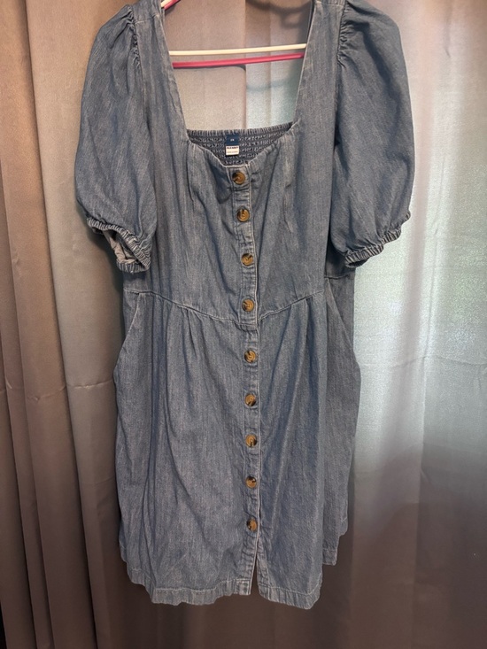 Old Navy Dresses & Skirts - Old Navy Button-Front Denim Puff Sleeve Dress - Light Blue